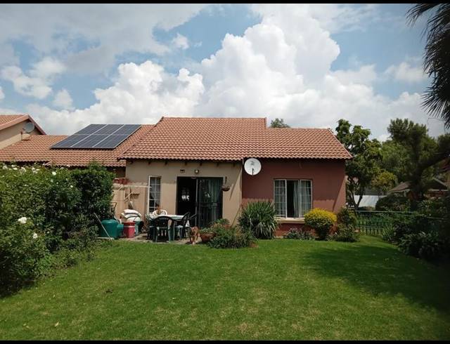 3 BEDROOM TOWNHOUSE FOR SALE IN ILLIONDALE